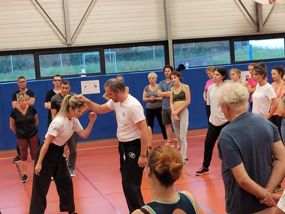 Comment le Krav Maga Transforme la Vie des Femmes ! Découvrez Votre Puissance Intérieure