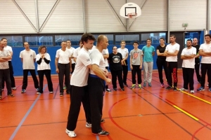 Premier cours pour les débutants au club de Krav Maga de Quimper